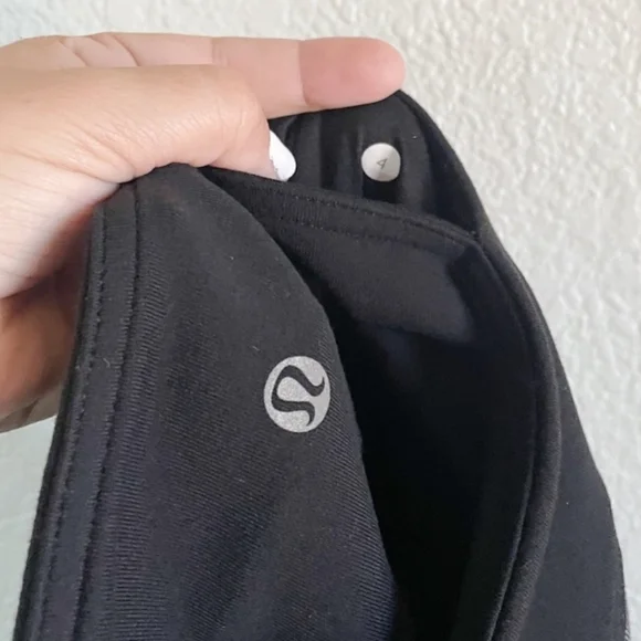 Lululemon Reversible Groove Cropped Leggings Athletic Workout Pants Size 4 Yoga - Picture 8 of 8